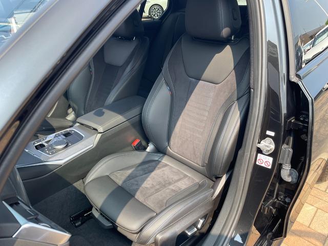 ３シリーズ ３１８ｉ　Ｍスポーツ　正規認定中古車　バックカメラ　カーブドディスプレイナビ　カープレイ　シートヒーター　ヘッドアップディスプレイ　電動シート　電動トランク　ＬＣＩ　ハーフレザー　Ｂｌｕｅｔｏｏｔｈ　ＥＴＣ２．０　ＡＣＣ（27枚目）