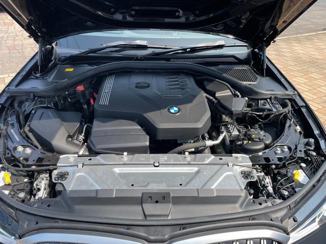 ３シリーズ ３１８ｉ　Ｍスポーツ　正規認定中古車　バックカメラ　カーブドディスプレイナビ　カープレイ　シートヒーター　ヘッドアップディスプレイ　電動シート　電動トランク　ＬＣＩ　ハーフレザー　Ｂｌｕｅｔｏｏｔｈ　ＥＴＣ２．０　ＡＣＣ（80枚目）