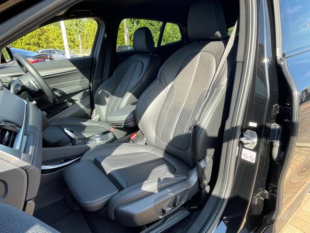 Ｘ２ ｘＤｒｉｖｅ　２０ｄ　ＭスポーツＸ　正規認定中古車　元試乗車　２０インチ　黒革　純正ナビ　ＡＣＣ　Ｂカメラ　障害物センサー　ヘッドアップＤ　ＬＥＤヘッドライト　シートヒーター　ワイヤレス充電器　電動リアゲート　アンビエントライト　ＥＴＣ（33枚目）