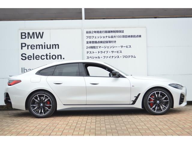 ４シリーズ Ｍ４４０ｉ　ｘＤｒｉｖｅグランクーペ　リミテッド　正規認定中古車　１オナ　走行距離約５７００キロ　Ｍスポシート　純正ナビ　全周囲カメラ　ＡＣＣ　ヘッドアップディスプレイ　アンビエントライト　シートヒーター　障害物センサー　ハンズオフ　Ｐアシストプラス（13枚目）