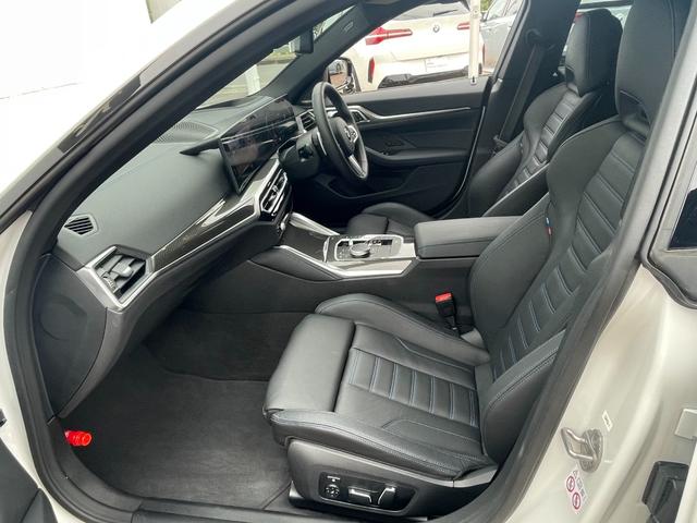 ４シリーズ Ｍ４４０ｉ　ｘＤｒｉｖｅグランクーペ　リミテッド　正規認定中古車　１オナ　走行距離約５７００キロ　Ｍスポシート　純正ナビ　全周囲カメラ　ＡＣＣ　ヘッドアップディスプレイ　アンビエントライト　シートヒーター　障害物センサー　ハンズオフ　Ｐアシストプラス（29枚目）