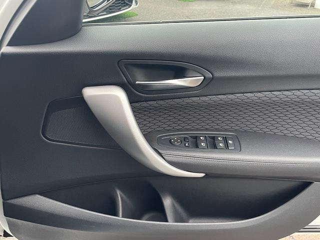 １シリーズ １１８ｉ　Ｍスポーツ　正規認定中古車　純正ＨＤＤナビ　バックカメラ　リアソナーセンサー　ＥＴＣ　ＬＣＩ　被害軽減ブレーキ　車線逸脱警告　アイドリングストップ　ＬＥＤ　クルーズコントロール　Ｂｌｕｅｔｏｏｔｈ（70枚目）