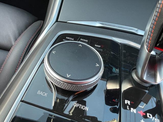 全国の正規ディーラーにて、対応可能な認定中古車保証付となります。アフターメンテナンスもお近くの正規ディーラーにて可能となりますので、ご安心してお選びいただけます。