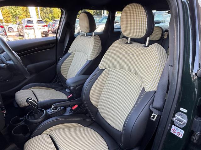 ＭＩＮＩ自動車保険のお見積もご用意致します。ＢＭＷ車オーナー様へ向けたＢＭＷだけの特典がございますＭＩＮＩ自動車保険につきましてもお気軽にご相談下さい。