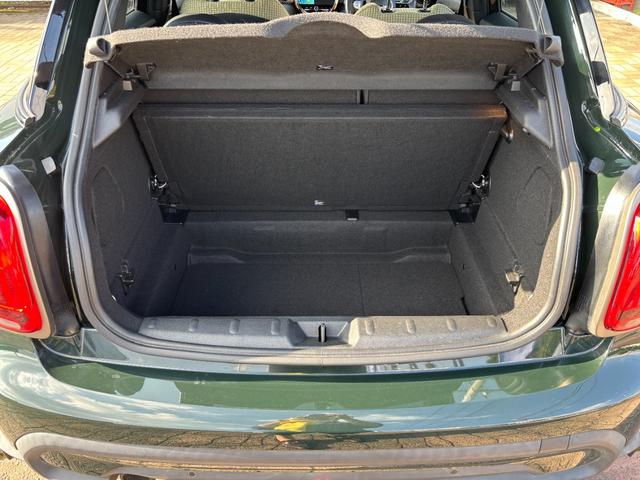 ＭＩＮＩ自動車保険のお見積もご用意致します。ＢＭＷ車オーナー様へ向けたＢＭＷだけの特典がございますＢＭＷ自動車保険につきましてもお気軽にご相談下さい。