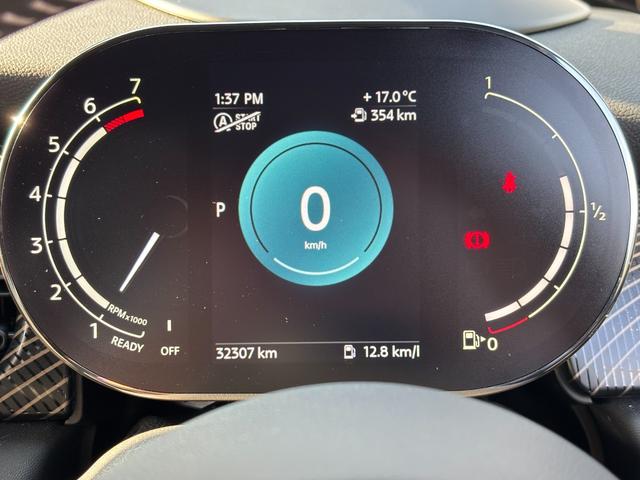 お車の詳細につきましては、弊社営業スタッフまでお気軽にご連絡下さい。全国のお客様からのお問合せをお待ち致しております。　Ｉｂａｒａｋｉ　ＢＭＷ　ＢＰＳ守谷店：００６６−９７０４−１０６３まで★