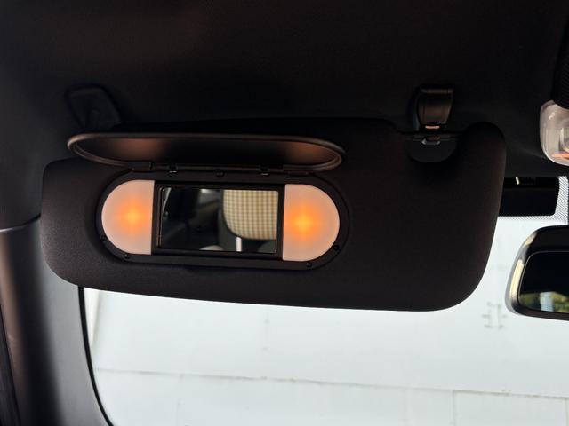 全国の正規ディーラーにて、対応可能な認定中古車保証付となります。アフターメンテナンスもお近くの正規ディーラーにて可能となりますので、ご安心してお選びいただけます。