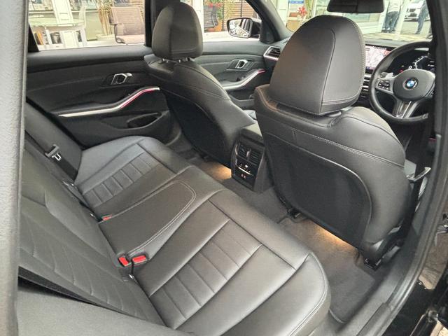 3シリーズ 320iツーリング Mスポーツ 正規認定中古車 元試乗車 ハイライン コンフォート 全周囲カメラ カーブドD ACC ヘッドアップD シートヒーター 障害物センサー アンビエントライト 電動リアゲート Pアシスト 被害軽減ブレーキ(32枚目)