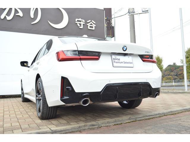 ３シリーズ ３１８ｉ　Ｍスポーツ　正規認定中古車　元試乗車　カーブドＤ　全周囲カメラ　障害物センサー　ヘッドアップディスプレイ　シートヒーター　ＡＣＣ　ハンズオフ　ＬＥＤヘッドライト　誤発進抑制制御　電動リアゲート　ワイヤレス充電器（11枚目）