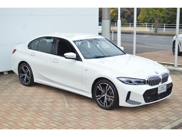 ３シリーズ ３１８ｉ　Ｍスポーツ　正規認定中古車　元試乗車　カーブドＤ　全周囲カメラ　障害物センサー　ヘッドアップディスプレイ　シートヒーター　ＡＣＣ　ハンズオフ　ＬＥＤヘッドライト　誤発進抑制制御　電動リアゲート　ワイヤレス充電器（21枚目）