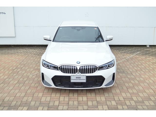 ３シリーズ ３１８ｉ　Ｍスポーツ　正規認定中古車　元試乗車　カーブドＤ　全周囲カメラ　障害物センサー　ヘッドアップディスプレイ　シートヒーター　ＡＣＣ　ハンズオフ　ＬＥＤヘッドライト　誤発進抑制制御　電動リアゲート　ワイヤレス充電器（22枚目）