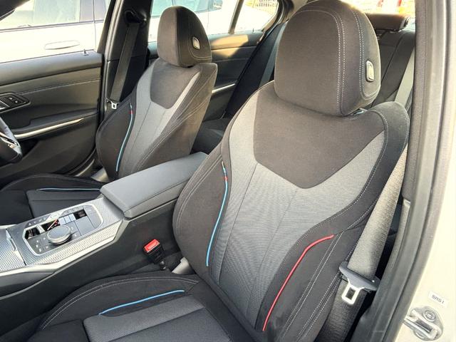 ３シリーズ ３１８ｉ　Ｍスポーツ　正規認定中古車　元試乗車　カーブドＤ　全周囲カメラ　障害物センサー　ヘッドアップディスプレイ　シートヒーター　ＡＣＣ　ハンズオフ　ＬＥＤヘッドライト　誤発進抑制制御　電動リアゲート　ワイヤレス充電器（34枚目）