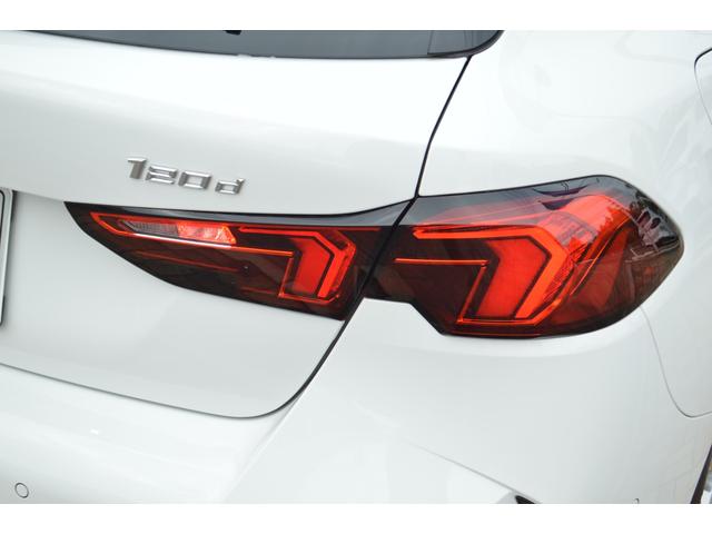 １シリーズ １２０ｄ　正規認定中古車　元試乗車　テクノロジー　純正ナビ　全周囲カメラ　ヘッドアップディスプレイ　シートヒーター　ＡＣＣ　アンビエントライト　ワイヤレス充電器　電動リアゲート　ＬＥＤヘッドライト（10枚目）