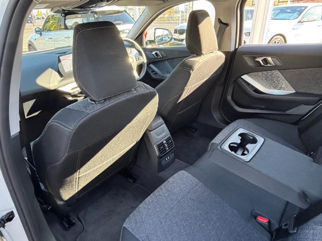 １シリーズ １２０ｄ　正規認定中古車　元試乗車　テクノロジー　純正ナビ　全周囲カメラ　ヘッドアップディスプレイ　シートヒーター　ＡＣＣ　アンビエントライト　ワイヤレス充電器　電動リアゲート　ＬＥＤヘッドライト（38枚目）