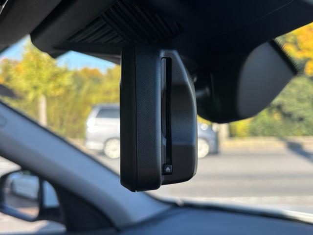 １シリーズ １２０ｄ　正規認定中古車　元試乗車　テクノロジー　純正ナビ　全周囲カメラ　ヘッドアップディスプレイ　シートヒーター　ＡＣＣ　アンビエントライト　ワイヤレス充電器　電動リアゲート　ＬＥＤヘッドライト（68枚目）