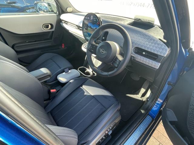 ＭＩＮＩ クーパーＳ　フェイバリット・トリム　正規認定中古車　元試乗車　マルチルーフ　Ｆａｖｏｕｒｅｄトリム　電動シート　ＨＫスピーカー　プライバシーガラス　全周囲カメラ　純正ナビ　マッサージシート　シートヒーター　ＡＣＣ　ヘッドアップＤ（28枚目）