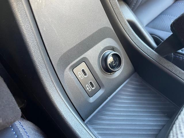 ＭＩＮＩ クーパーＳ　フェイバリット・トリム　正規認定中古車　元試乗車　マルチルーフ　Ｆａｖｏｕｒｅｄトリム　電動シート　ＨＫスピーカー　プライバシーガラス　全周囲カメラ　純正ナビ　マッサージシート　シートヒーター　ＡＣＣ　ヘッドアップＤ（64枚目）