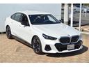 ｉ５ Ｍ６０　ｘＤｒｉｖｅ　正規認定中古車　走行距離４０ｋｍ　ワンオーナー　全周囲カメラ　地デジ　ジェスチャーコントロール　前後シートヒーター　走行可能距離４５５ｋｍ　ＡＣＣ　ハンズオフ　アップルカープレイ（8枚目）