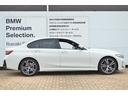 ３１８ｉ　Ｍスポーツ　エディションシャドー　正規認定中古車　デモカー　１オーナー　電動リアゲート　サンプロテクションガラス　シートヒーター　純正ナビ　タッチパネル　電動シート　ヘッドアップディスプレイ　全周囲カメラ　前後ソナーセンサー　キーレス（12枚目）