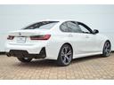 ３１８ｉ　Ｍスポーツ　エディションシャドー　正規認定中古車　デモカー　１オーナー　電動リアゲート　サンプロテクションガラス　シートヒーター　純正ナビ　タッチパネル　電動シート　ヘッドアップディスプレイ　全周囲カメラ　前後ソナーセンサー　キーレス（13枚目）