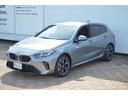 １２０　Ｍスポーツ　正規認定中古車　走行１７８９ｋｍ　弊社デモカー　テクノロジーＰ　電動シート　シートヒーター　カープレイ　ＡＣＣ　前後ソナー　全周囲カメラ　ヘッドアップディスプレイ　アンビエントライト　ＥＴＣ（9枚目）