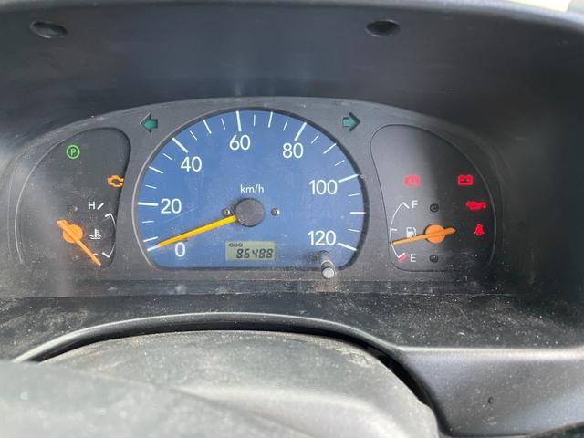 キャリイトラック ＫＵスペシャル　キッチンカー、移動販売車、フードトラック、アルミボディ、３枚扉コールドテーブル、冷凍ストッカー、シンク、棚、水洗いＯＫ、８ナンバー構造変更可、エアコン、パートタイム４ＷＤ、（16枚目）