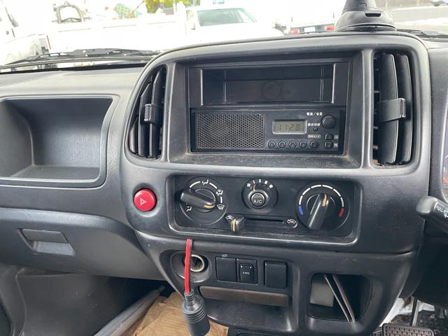 キャリイトラック ＫＵスペシャル　キッチンカー、移動販売車、フードトラック、アルミボディ、３枚扉コールドテーブル、冷凍ストッカー、シンク、棚、水洗いＯＫ、８ナンバー構造変更可、エアコン、パートタイム４ＷＤ、（17枚目）