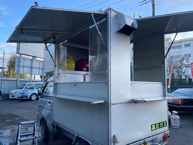 ハイゼットトラック 　キッチンカー、移動販売車、フードトラック、アルミボディ、２枚扉コールドテーブル、シンク、棚、水洗いＯＫ、８ナンバー構造変更可、ソーラーパネル搭載（8枚目）