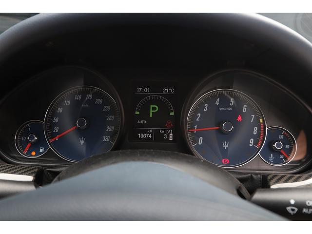 グラントゥーリズモ スポーツ　ＭＣオートシフト　ディーラー車　カーボンインテリアトリム　ホワイトレザー　ＫＷローダウンキット　可変バルブ　パワークラフト中間パイプ　２０インチホイール　メモリー付パワーシート（33枚目）
