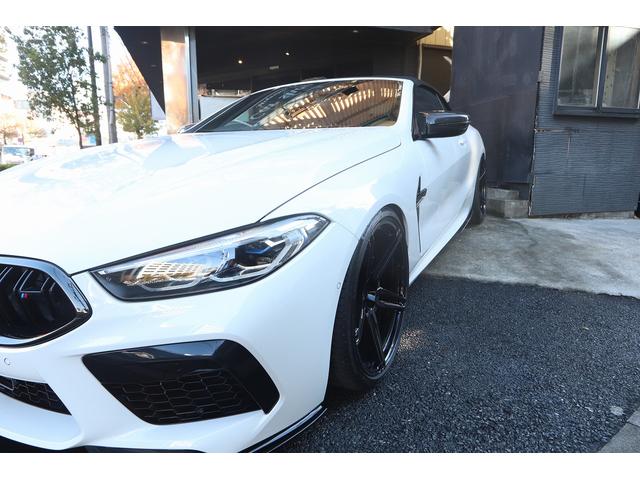 M8 M8カブリオレ コンペティション 現車合わせDMEチューニング パワー750ps、トルク105k 特注ロベルタリフターシステム アクラポビッチ可変チタンマフラー ACシュニッツァーエアロ 特注ワンオフブレンボブレーキシステム(16枚目)