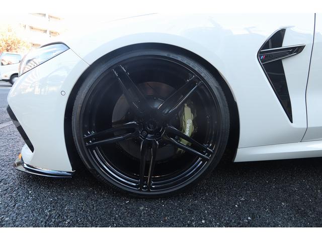 M8 M8カブリオレ コンペティション 現車合わせDMEチューニング パワー750ps、トルク105k 特注ロベルタリフターシステム アクラポビッチ可変チタンマフラー ACシュニッツァーエアロ 特注ワンオフブレンボブレーキシステム(19枚目)