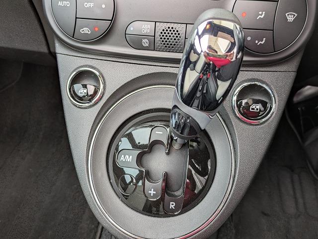 ５００Ｃ イレジスティービレ　正規認定中古車　７５台限定車　ドライブレコーダー　ＥＴＣ　ビーツオーディオ　イタリアンフェンダーバッヂ（7枚目）