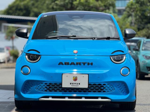 アバルト５００ｅ スコーピオニッシマ　ハッチバック　正規認定中古車　限定車　６０台限定カラー　ワンオーナー　ＴＶチューナー（4枚目）