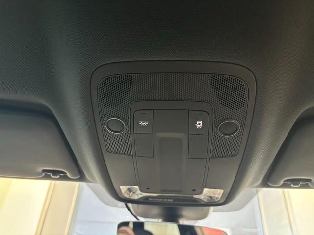 Ｑ３ ３５ＴＦＳＩ　Ｓライン　コンビニエンス＆アシスタンス　テクノロジーパッケージ　スマートフォンインターフェース　ワイヤレス充電　ＡＣＣ　サラウンドカメラ　ハーフレザー　シートヒーター　パワーシート　エアコン　パワーステアリング（34枚目）