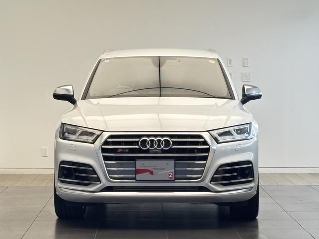 ＳＱ５ ベースグレード　４ＷＤ　メモリーナビ　バックカメラ　革シート　フルセグ　全周囲カメラ　電動リアゲート　シートヒーター　オートクルーズコントロール　ターボ　アイドリングストップ　オートマチックハイビーム　オートライト（2枚目）