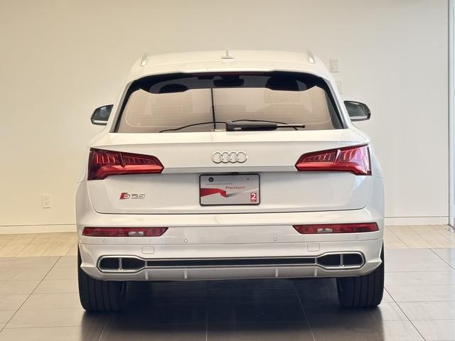 ＳＱ５ ベースグレード　４ＷＤ　メモリーナビ　バックカメラ　革シート　フルセグ　全周囲カメラ　電動リアゲート　シートヒーター　オートクルーズコントロール　ターボ　アイドリングストップ　オートマチックハイビーム　オートライト（5枚目）