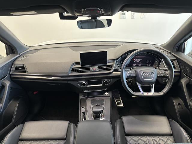 ＳＱ５ ベースグレード　４ＷＤ　メモリーナビ　バックカメラ　革シート　フルセグ　全周囲カメラ　電動リアゲート　シートヒーター　オートクルーズコントロール　ターボ　アイドリングストップ　オートマチックハイビーム　オートライト（6枚目）