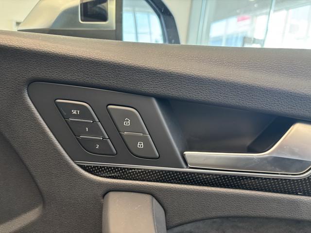 ＳＱ５ ベースグレード　４ＷＤ　メモリーナビ　バックカメラ　革シート　フルセグ　全周囲カメラ　電動リアゲート　シートヒーター　オートクルーズコントロール　ターボ　アイドリングストップ　オートマチックハイビーム　オートライト（18枚目）