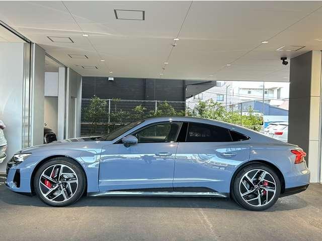 e-トロンGTクワトロ ベースグレード エレクトリック4ドアグランツーリスモ マトリックスLEDヘッドライト アウディバーチャルコックピット MMIナビゲーションプラス アウディプレセンスセーフティシステム アダプティブクルーズコントロール(19枚目)