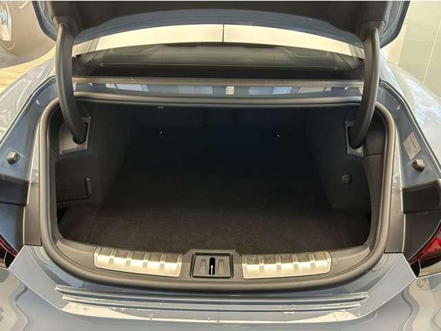 e-トロンGTクワトロ ベースグレード エレクトリック4ドアグランツーリスモ マトリックスLEDヘッドライト アウディバーチャルコックピット MMIナビゲーションプラス アウディプレセンスセーフティシステム アダプティブクルーズコントロール(25枚目)