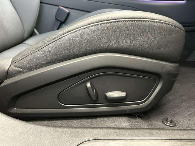 e-トロンGTクワトロ ベースグレード エレクトリック4ドアグランツーリスモ マトリックスLEDヘッドライト アウディバーチャルコックピット MMIナビゲーションプラス アウディプレセンスセーフティシステム アダプティブクルーズコントロール(28枚目)