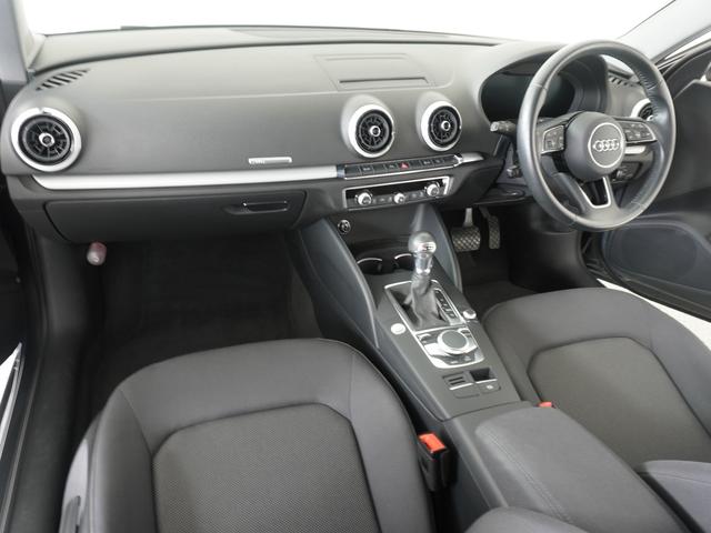 Ａ３ スポーツバック３０ＴＦＳＩ　認定中古車　アシスタンスパッケージ　ＬＥＤヘッドライト　ＭＭＩナビゲーションシステム　ＨＤＤナビ　ＥＴＣ　衝突被害軽減ブレーキ　アダプティブクルーズコントロール　障害物センサー　レーンキープアシスト（13枚目）