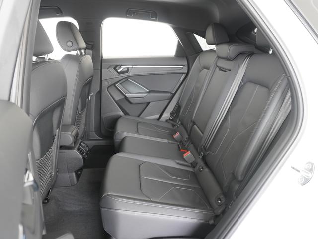 Ｑ３スポーツバック ３５ＴＦＳＩ　Ｓライン　認定中古車　コンビニエンス＆アシスタンスパッケージ　スマートフォンインターフェース　プラスパッケージ　メモリーナビ　ＥＴＣ　衝突被害軽減ブレーキ　アダプティブクルーズコントロール　障害物センサー（9枚目）