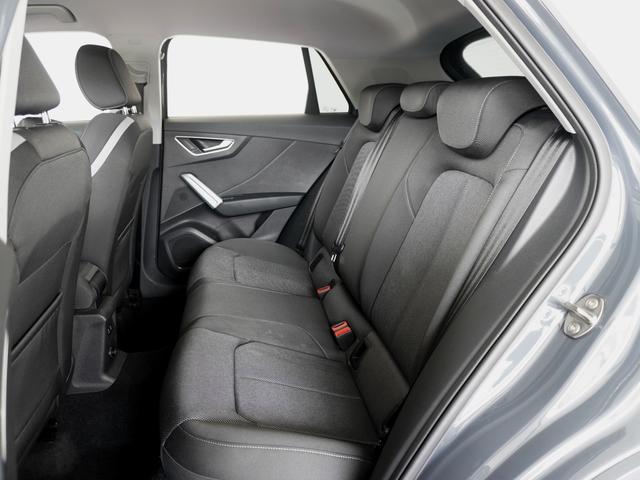 Ｑ２ ３０ＴＦＳＩスポーツ　認定中古車　アシスタンスパッケージ　オートマチックテールゲート　ナビゲーションパッケージ　バーチャルコックピット　メモリーナビ　ＥＴＣ　衝突被害軽減ブレーキ　アダプティブクルーズコントロール　禁煙車（9枚目）