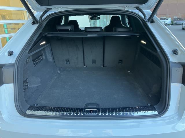 Ｑ８ 　５５　ＴＦＳＩ　ｑｕａｔｔｒｏ　認定中古車　レザーパッケージ　コンフォートパッケージアシスタンスパッケージ　パノラマサンルーフ　インテリアプラスパッケージリヤ　ドアエントリーライト（15枚目）