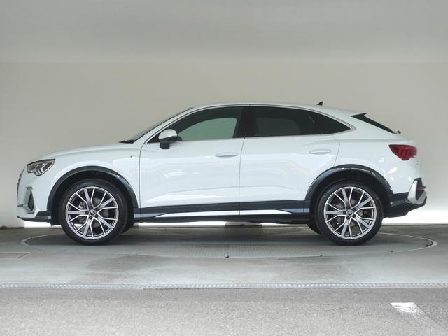 Ｑ３スポーツバック ３５ＴＦＳＩ　Ｓライン　認定中古車　コンビニエンスパッケージ＆アシスタンスパッケージ　プライバシーガラス（3枚目）