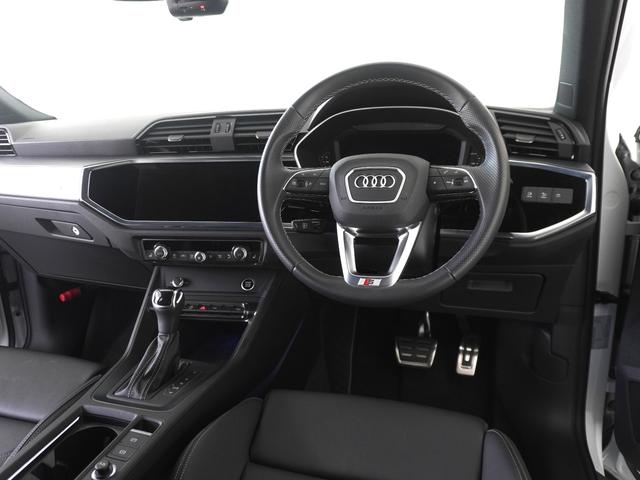 Ｑ３スポーツバック ３５ＴＦＳＩ　Ｓライン　認定中古車　コンビニエンスパッケージ＆アシスタンスパッケージ　プライバシーガラス（12枚目）