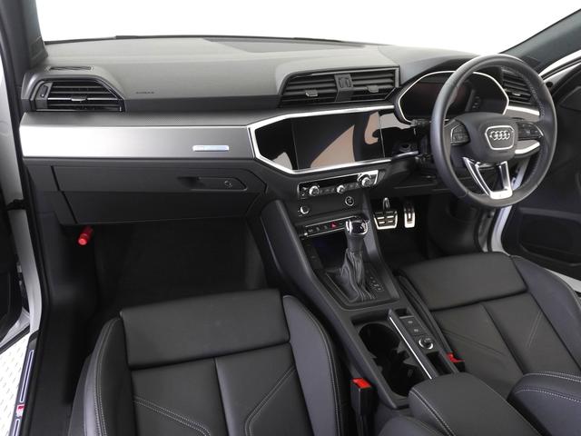 Ｑ３スポーツバック ３５ＴＦＳＩ　Ｓライン　認定中古車　コンビニエンスパッケージ＆アシスタンスパッケージ　プライバシーガラス（13枚目）