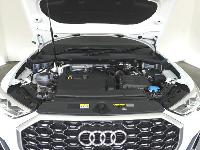 Ｑ３スポーツバック ３５ＴＦＳＩ　Ｓライン　認定中古車　コンビニエンスパッケージ＆アシスタンスパッケージ　プライバシーガラス（18枚目）