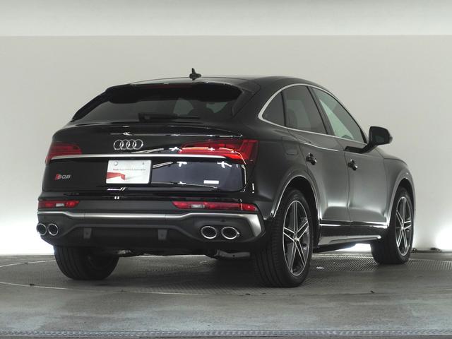 ＳＱ５スポーツバック ベースグレード　認定中古車　ＴＶチューナー　カラードブレーキキャリパー　プライバシーガラス　レザーパッケージ（4枚目）